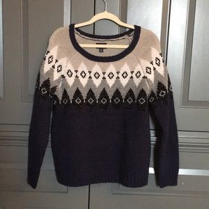 american eagle sweater MAKE AN OFFER-MUST GO